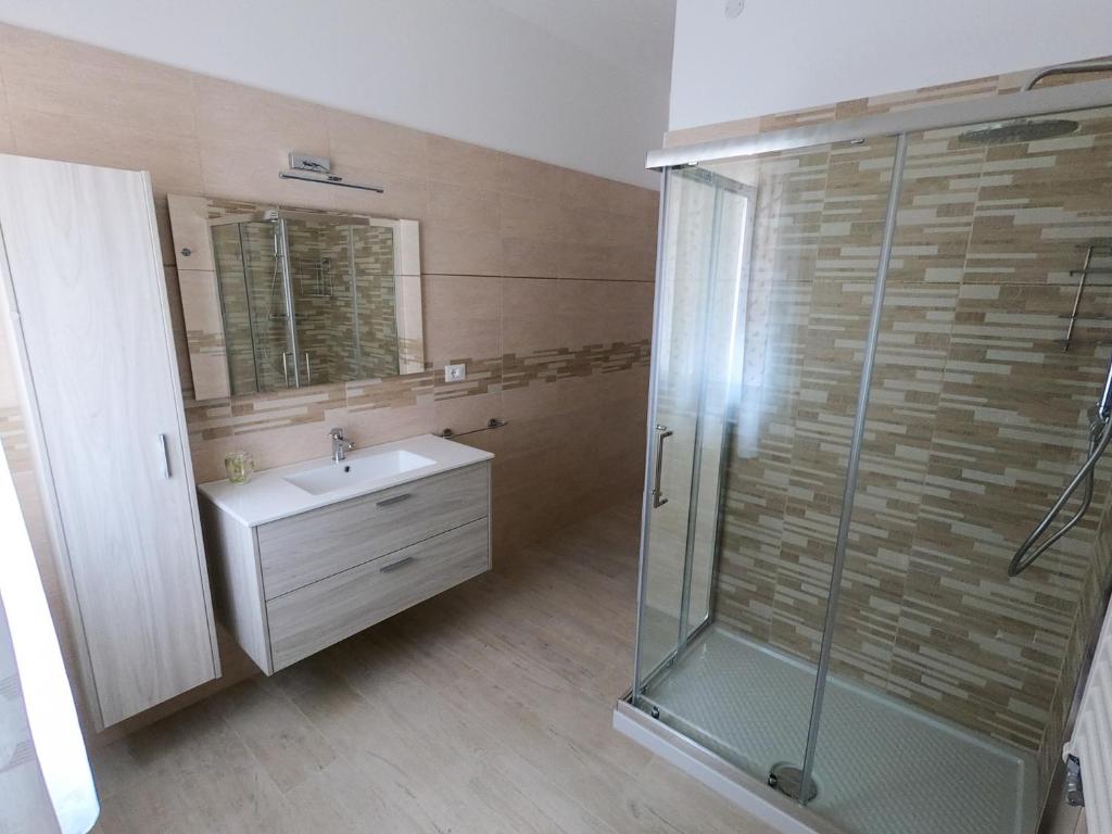 Bagno con doccia